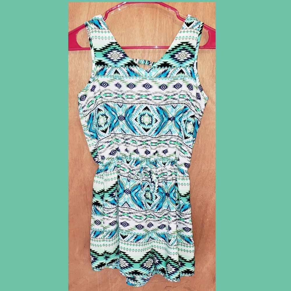 NWOT Girls Romper Size: Large